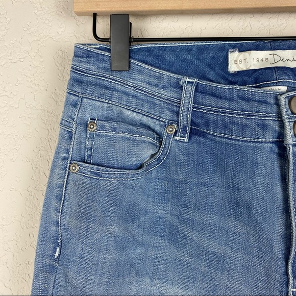 Cato Floral Embroidered Cropped Jeans - Picture 4 of 7